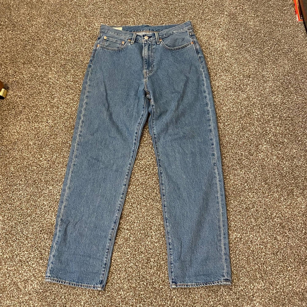 Levi’s premium stay loose fit 31x32 light/medium stone wash non-stretch jeans